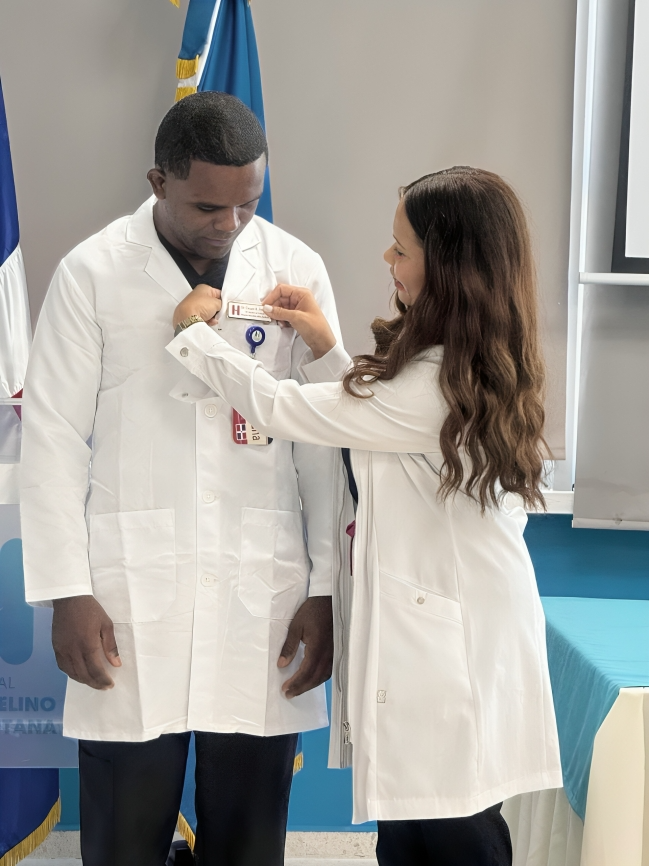 Hospital Dr. Marcelino Vélez Santana inicia primera residencia en Medicina Crítica y Cuidados Intensivos Hospital Dr. Marcelino Vélez Santana inicia primera residencia en Medicina Crítica y Cuidados Intensivos