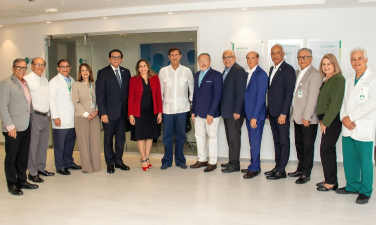 Unión Médica del Norte comparte visión empresarial con el Ingeniero Manuel Estrella