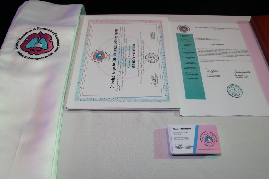 Neumólogos dominicanos conmemoran su día nacional en 45 aniversario de la SDNCT