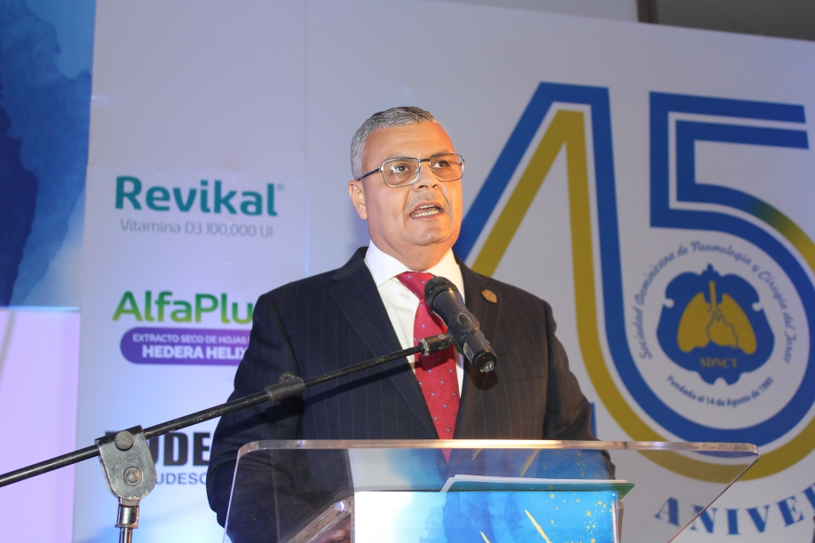Neumólogos dominicanos conmemoran su día nacional en 45 aniversario de la SDNCT