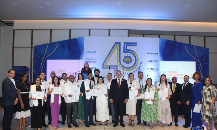 Neumólogos dominicanos conmemoran su día nacional en 45 aniversario de la SDNCT