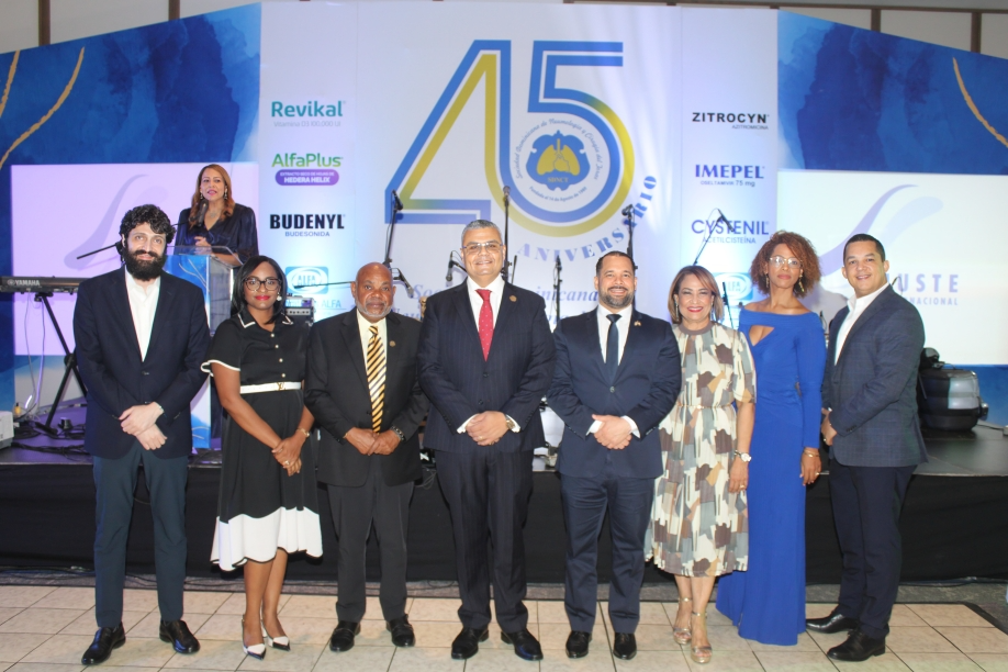 Neumólogos dominicanos conmemoran su día nacional en 45 aniversario de la SDNCT