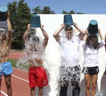 Fundela relanza el icónico reto del cubo de agua helada por la ELA