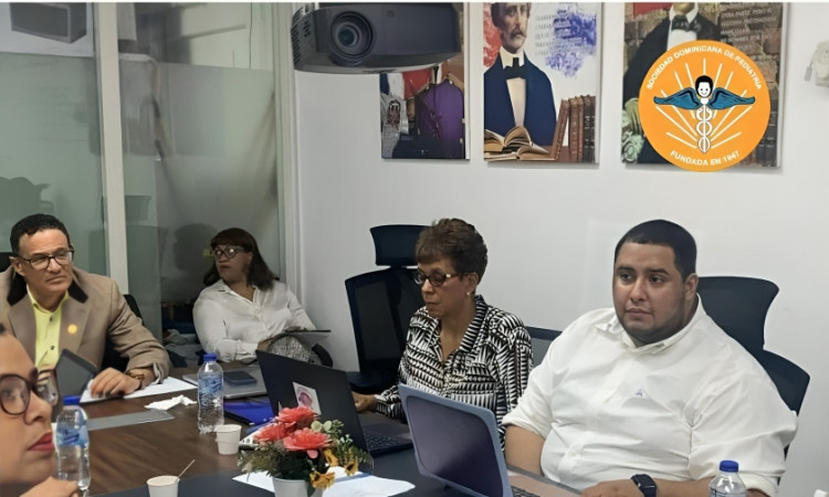 Pediatras dominicanos suman expertise a plan nacional para prevenir autolesiones en estudiantes