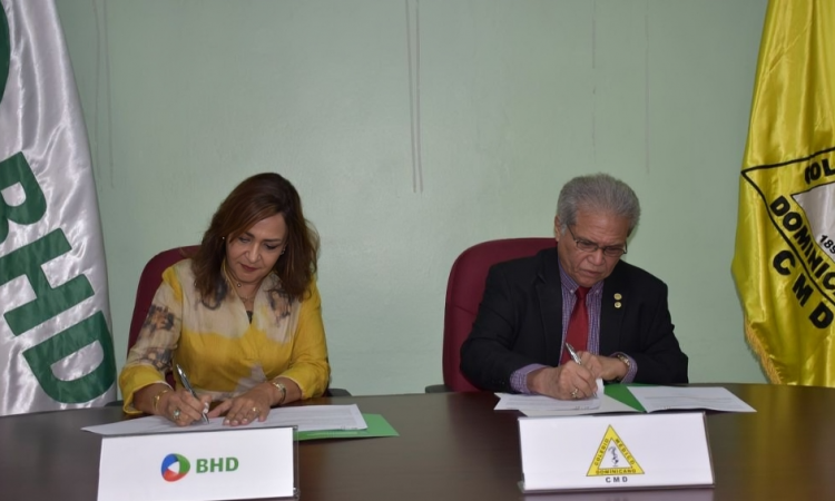 CMD y Banco BHD firman alianza para ofrecer beneficios financieros exclusivos a médicos dominicanos
