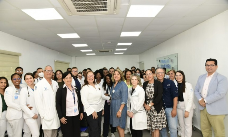Hospital Arturo Grullón inicia pionera jornada de cirugías oftalmológicas para niños de la región norte Hospital Arturo Grullón inicia pionera jornada de cirugías oftalmológicas para niños de la región norte