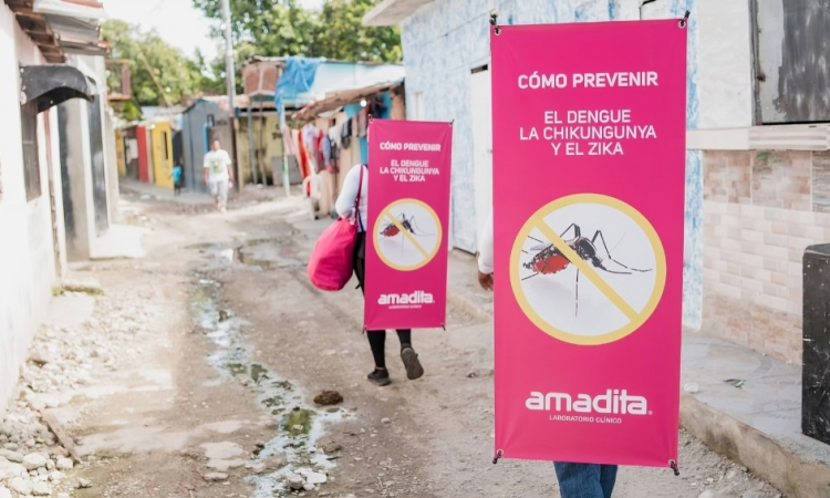 Amadita Laboratorio Clínico refuerza lucha contra el dengue con kits preventivos y educación comunitaria