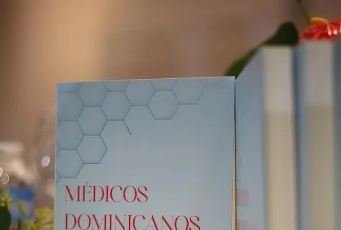 Lanzan libro que recoge historia de médicos dominicanos destacados del siglo XX
