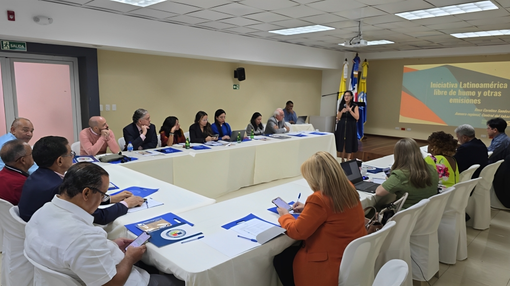 OPS y ADOFEM fortalecen estrategia y plan de acción para control de tabaco en las Universidades
