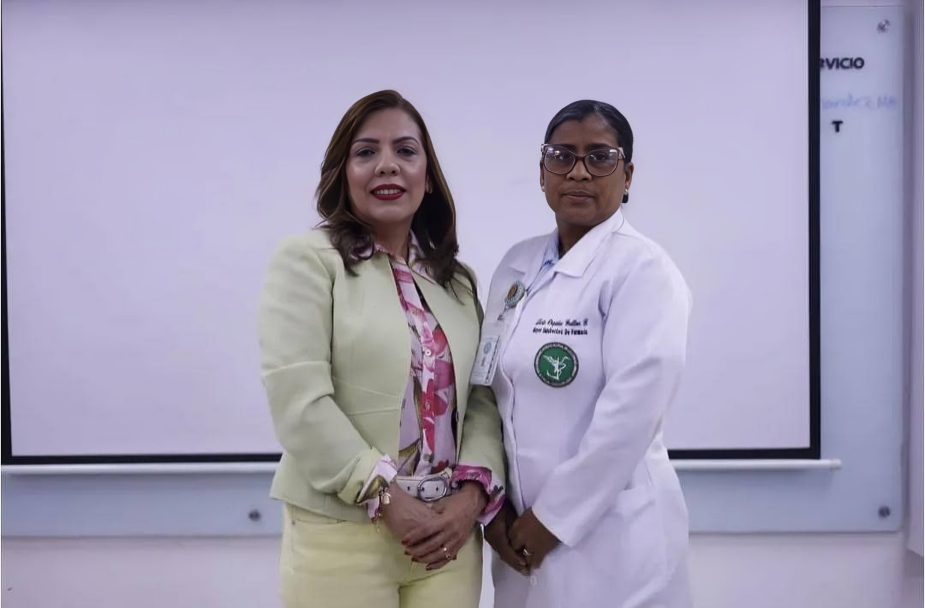 Hospital Central de las Fuerzas Armadas imparte curso sobre uso racional de medicamentos para enfrentar retos del siglo XXI