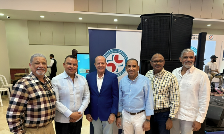 Celebran primer encuentro de 45 generaciones de ortopedas egresados del Hospital Darío Contreras