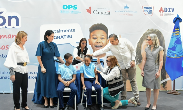 Gobierno inicia jornada nacional de vacunación para proteger a más de 250,000 estudiantes contra VPH, difteria y tétanos