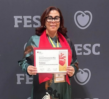 Dra. Carmen Encarnación recibe título Fellow de Sociedad Europea de Cardiología
