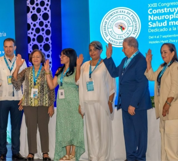 Sociedad Dominicana de Psiquiatría juramenta nueva junta directiva encabezada por el Dr. Julio Ravelo