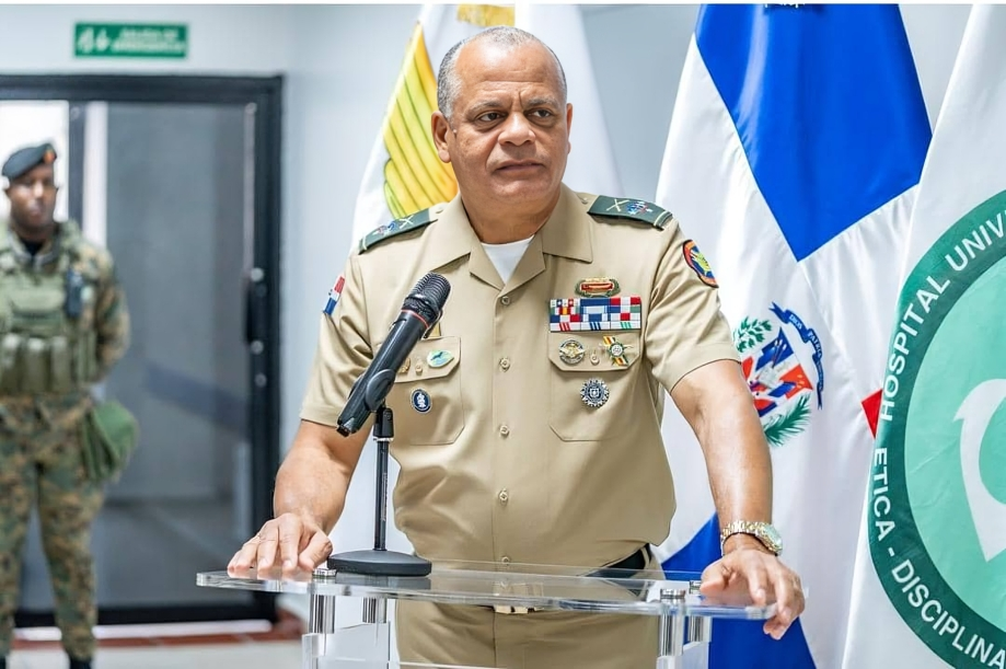 Ministro de Defensa encabeza inauguración de nuevas instalaciones gineco-obstétricas en hospital militar