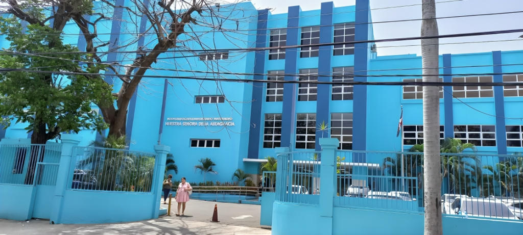Maternidad La Altagracia fortalece seguridad en partos con 15 nuevos monitores de signos vitales
