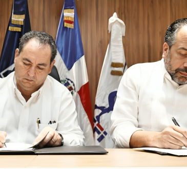 SNS e INEFI firman convenio para garantizar atención médica en Juegos Deportivos Escolares 2025