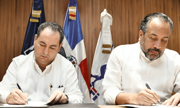 SNS e INEFI firman convenio para garantizar atención médica en Juegos Deportivos Escolares 2025