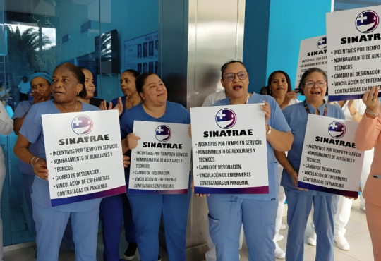 Enfermeras del Hospital Cabral y Báez realizan nuevo paro por incumplimiento de promesas gubernamentales