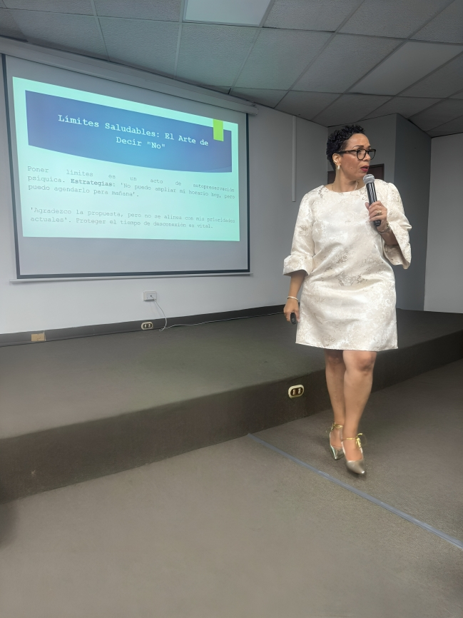 ADOVIME impulsa bienestar mental con conferencia en UNPHU