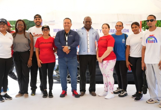 Hospital Moscoso Puello celebra 5to Zumbatón “Cuida tu corazón”