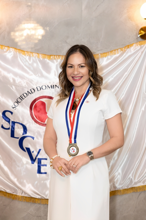 Sociedad Dominicana de Cirugía Vascular y Endovascular anuncia nueva directiva 2025–2027, presidida por la Dra. Elsa Rollán
