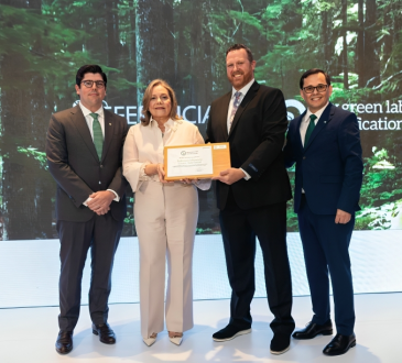 Referencia se convierte en el primer laboratorio dominicano en obtener certificación internacional My Green Lab
