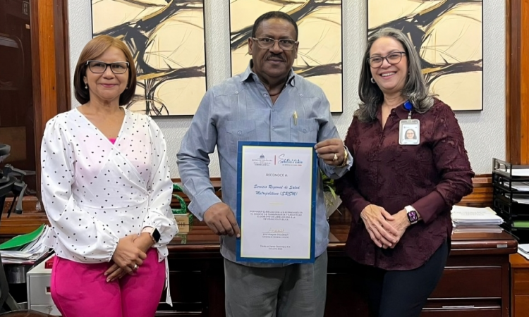 DIGEIG premia al Servicio Regional de Salud Ozama por cumplir estándares de transparencia