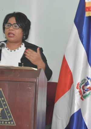 Dra. Griselda Quezada denuncia exclusión de residentes en pago de incentivos en el hospital Ney Arias Lora