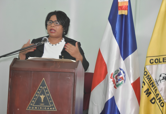 Dra. Griselda Quezada denuncia exclusión de residentes en pago de incentivos en el hospital Ney Arias Lora