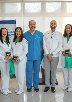 Centro Médico Central Romana hace historia al inaugurar su primer programa de residencia médica