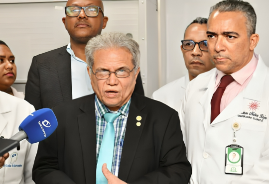 Crisis institucional se agudiza en el Oncológico del Cibao con juramentación de nueva directiva y denuncias mutuas