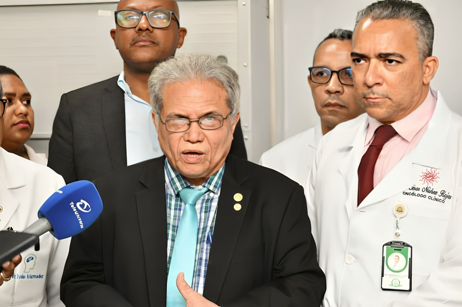 Crisis institucional se agudiza en el Oncológico del Cibao con juramentación de nueva directiva y denuncias mutuas