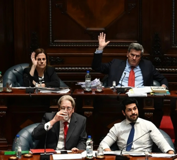 Senado uruguayo aprueba ley de eutanasia ampliando derechos de pacientes en América