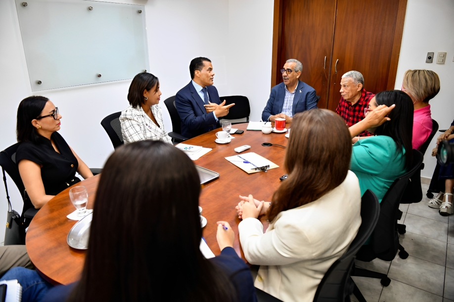 DIDA denuncia: ARS violan normativa al no comprar medicamentos de alto costo por DAMAC, encareciendo tratamientos hasta 80%