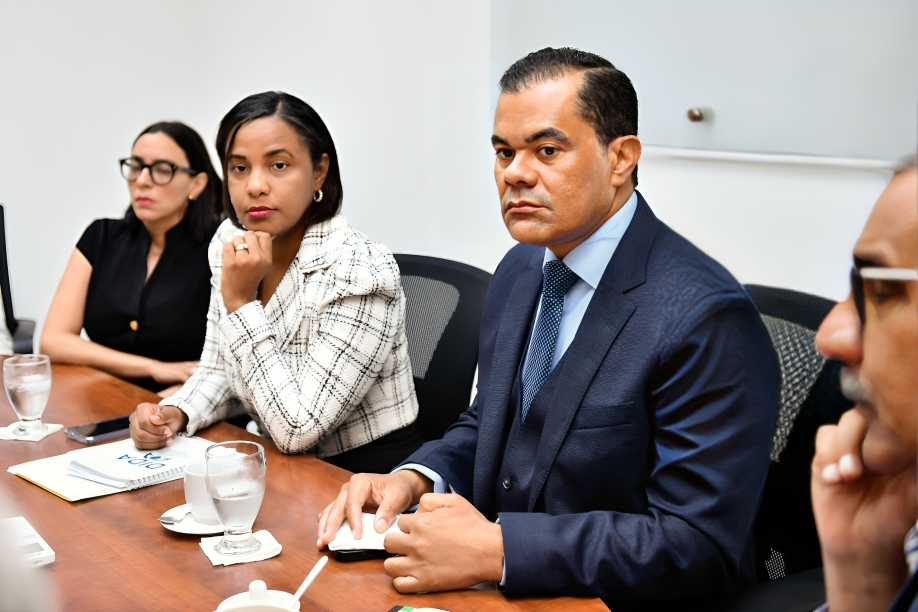 DIDA denuncia: ARS violan normativa al no comprar medicamentos de alto costo por DAMAC, encareciendo tratamientos hasta 80% DIDA denuncia: ARS violan normativa al no comprar medicamentos de alto costo por DAMAC, encareciendo tratamientos hasta 80%