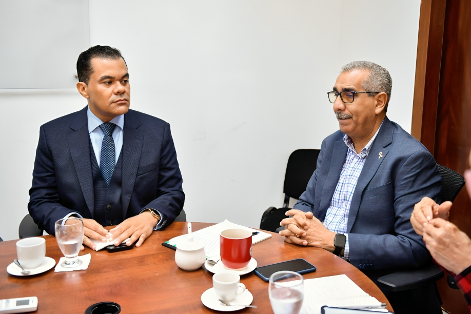 DIDA denuncia: ARS violan normativa al no comprar medicamentos de alto costo por DAMAC, encareciendo tratamientos hasta 80% DIDA denuncia: ARS violan normativa al no comprar medicamentos de alto costo por DAMAC, encareciendo tratamientos hasta 80%
