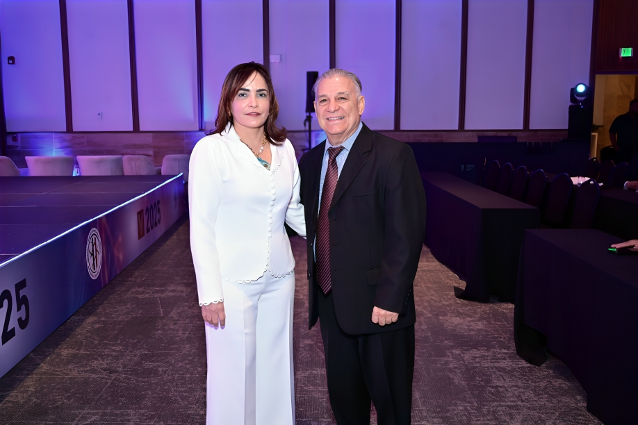 50 % de la población dominicana podría padecer várices, según experto internacional 50 % de la población dominicana podría padecer várices, según experto internacional