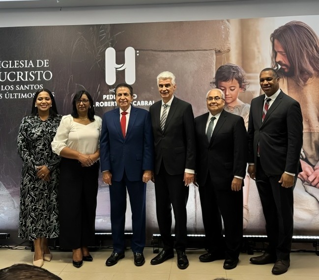 Iglesia de Jesucristo dona equipos médicos de alta tecnología al Hospital Robert Reid Cabral