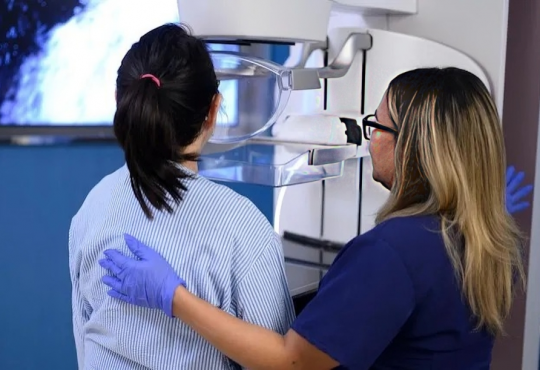 Mes de Concientización: MSK destaca necesidad de evaluar densidad mamaria para prevenir cáncer