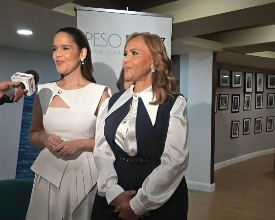 Libro "El Peso Feliz" propone nuevo enfoque contra la pandemia de obesidad juvenil Libro "El Peso Feliz" propone nuevo enfoque contra la pandemia de obesidad juvenil