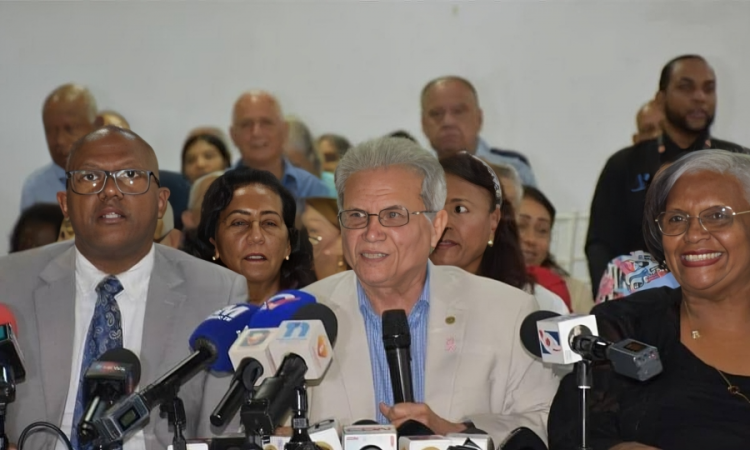 CMD logra histórico aumento del 50% en pago de consultas ambulatorias del SDSS CMD logra histórico aumento del 50% en pago de consultas ambulatorias del SDSS