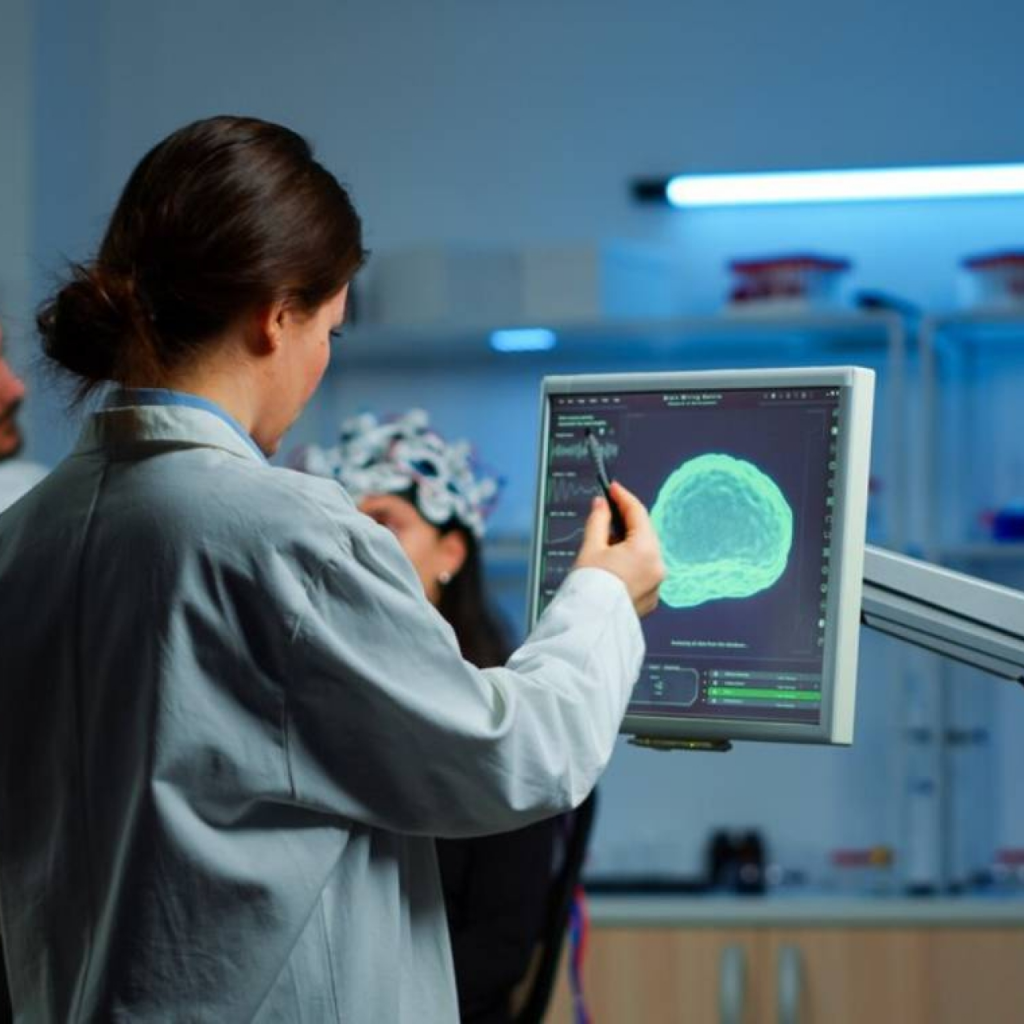 Hacia un tratamiento personalizado: Neurocirujano de Mayo Clinic detalla nuevas opciones para epilepsia resistente