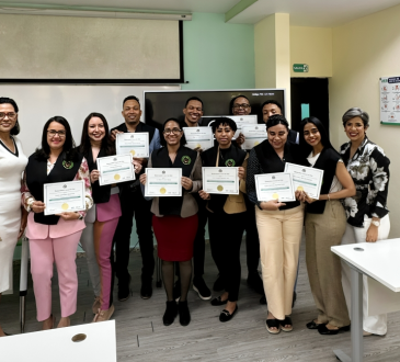 UCE y ADOHER gradúan la primera cohorte del Diplomado en Manejo Avanzado de Heridas