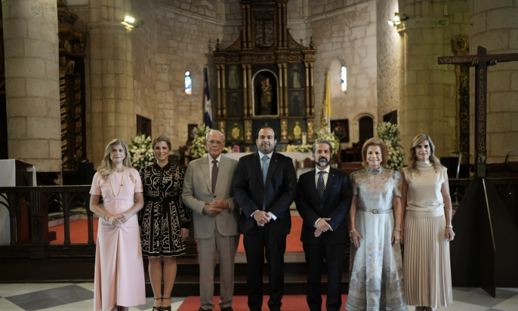 Amadita conmemora su 66 aniversario con solemne misa de Acción de Gracias