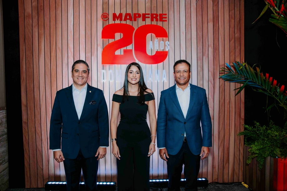 MAPFRE presenta informe sobre mercado asegurador latinoamericano en la celebración de su 20 aniversario en el país