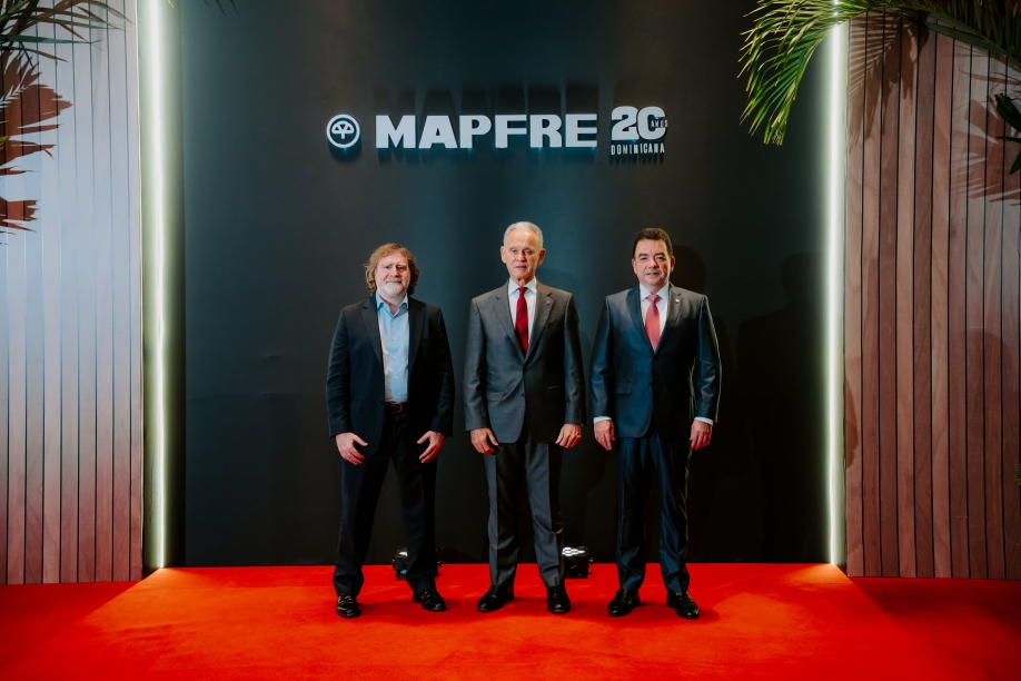 MAPFRE presenta informe sobre mercado asegurador latinoamericano en la celebración de su 20 aniversario en el país
