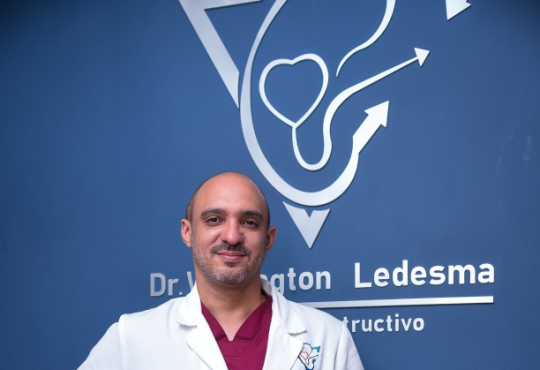 Dr. Wellington Ledesma: "La salud urológica debe ser prioridad, no una opción" Dr. Wellington Ledesma: "La salud urológica debe ser prioridad, no una opción"