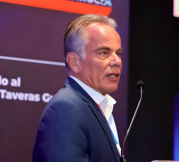 Inteligencia Artificial redefine la radiocirugía; Dr. Herwin Speckter expone avances con Gamma Knife en tumores benignos
