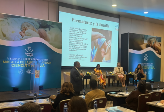 Dr. Nina enfatiza importancia del enfoque multidisciplinario en simposio de prematuridad Dr. Nina enfatiza importancia del enfoque multidisciplinario en simposio de prematuridad